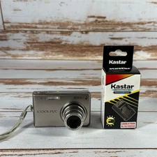 Nikon COOLPIX Compact Digital Camera Silver with LCD Screen & 3x Zoom S700