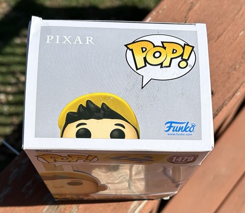 Funko POP! Figura Disney Pixar Up - Russell con Candy Bar #1479 - Imagen 2 de 8