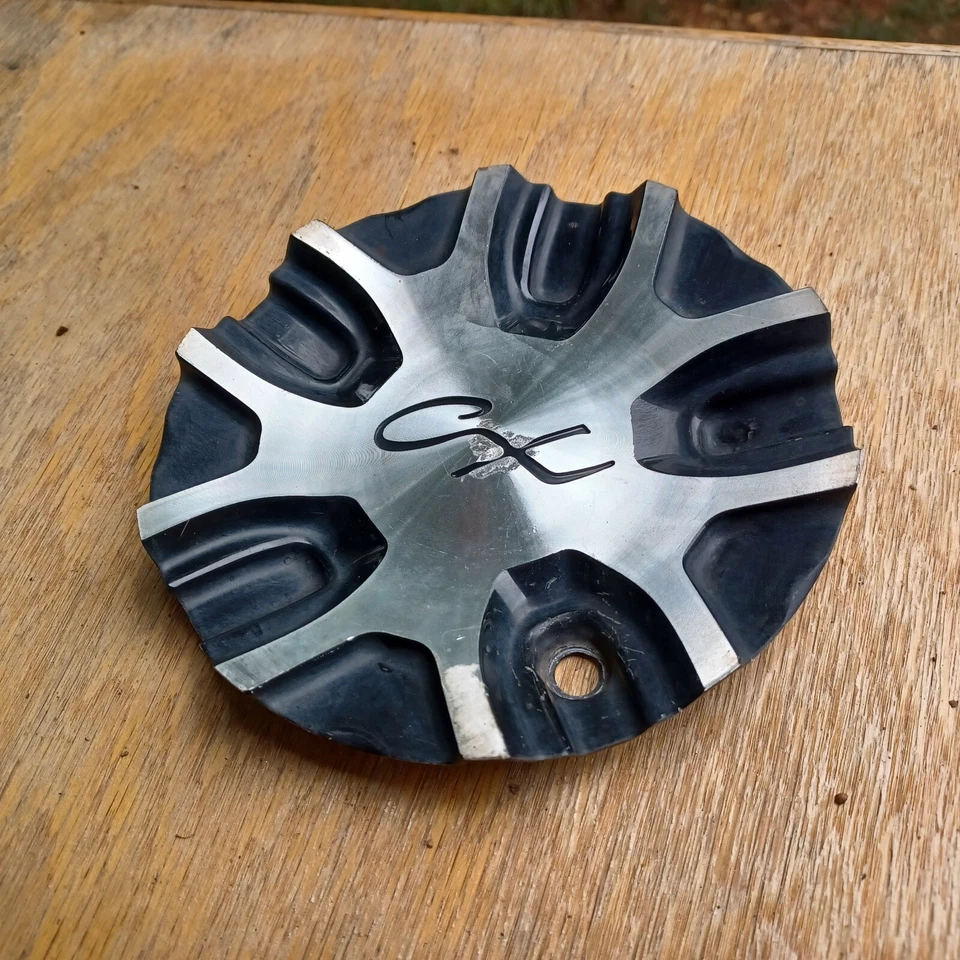 Tapa central rueda personalizada Chrome Xpressions, parte # 323L154-BAL 04 Foto 2 de 3