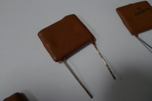 Capacitor Silver Mica Radio Spares 1% 470pF 680pF 820pF 1000pF 1500pF 2200pF + - Picture 124 of 132