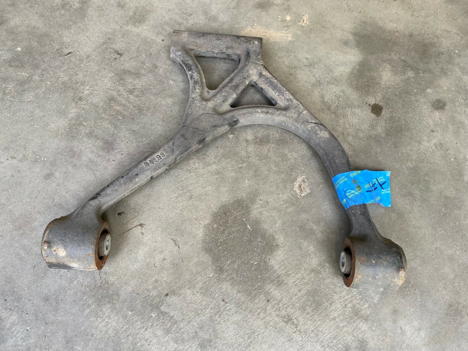 ROLLS-ROYCE SILVER SERAPH RIGHT REAR SUSPENSION UPPER CONTROL ARM