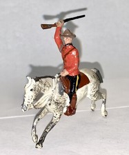 Vintage Metal BRITAIN CANADA ROYAL CANADIAN MOUNTED POLICE ON HORSEBACK Figurine