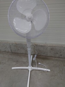 Switch-On Ständer Lüfter Modell HG07988A - Gebraucht, Metallarbeiten, Nein