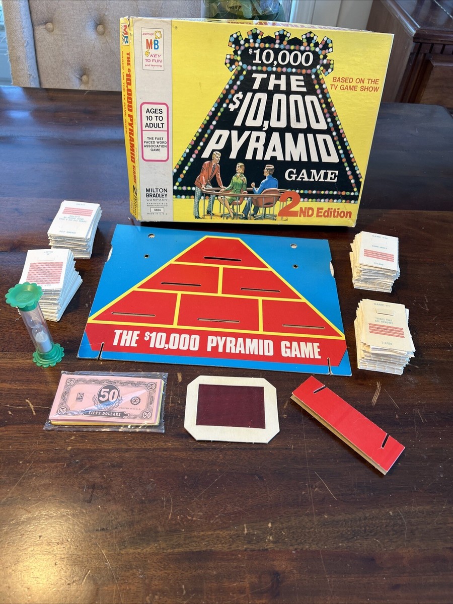 アンティークトランプ Pyramid Card Co. UMPIRE ビンテージ Vintage 1974 Milton Bradley $10,000 Pyramid Board Game 2nd Ed