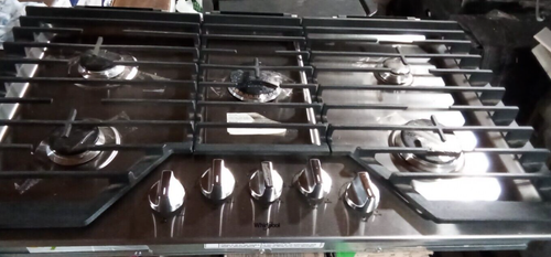 Whirlpool 36" Stainless Steel Gas Cooktop with 5 Sealed Burners - WCG97US6HS - Picture 8 of 8