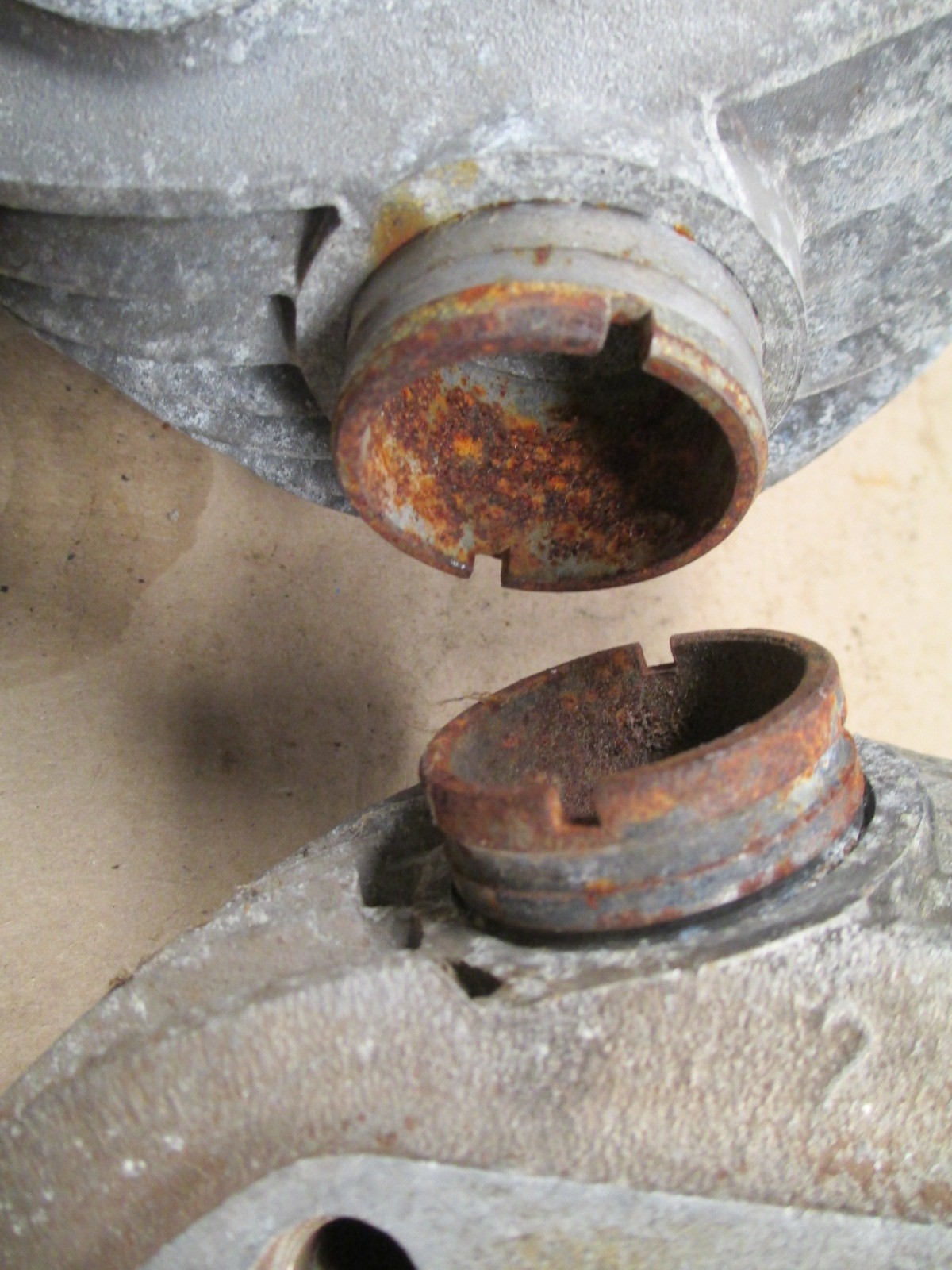 BMW R75/5 airhead Engine cylinder heads