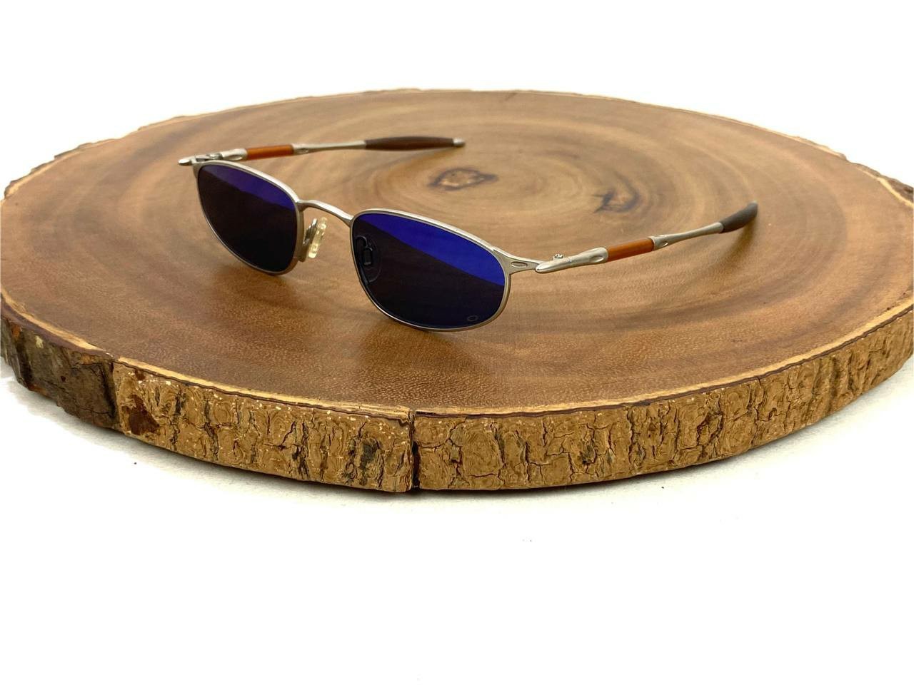 OAKLEY Sunglasses JORDAN OO E Wire Silver Frames Blue Lenses 48 20 mm