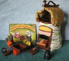 Vintage Fisher Price  Woodsey Squirrel's Store/Book #961 1980 Complete V-NICE!