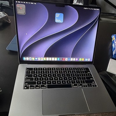 Apple MacBook Air  15  M3 Silver 8GB RAM 256GB SSD 2023 Laptop