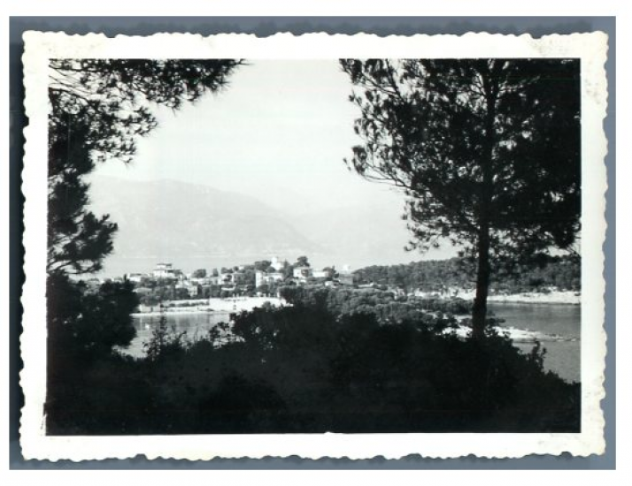 Saint Jean Cap Ferrat   Le Port   Carte postale ancienne et vue d'Hier