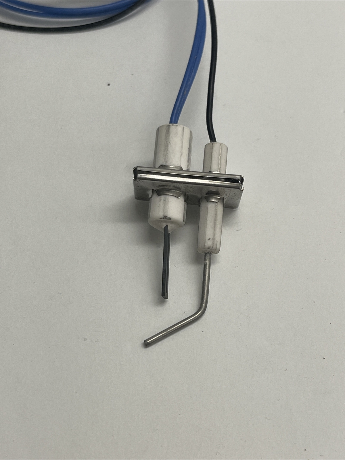 Honeywell Q3400A1024 30in Igniter Flame Rod Assembly New Old Stock