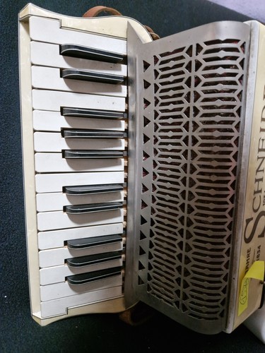 Akkordeon Schneider 12 Bässe vintage (kein Hohner Imperial i) - Picture 5 of 9