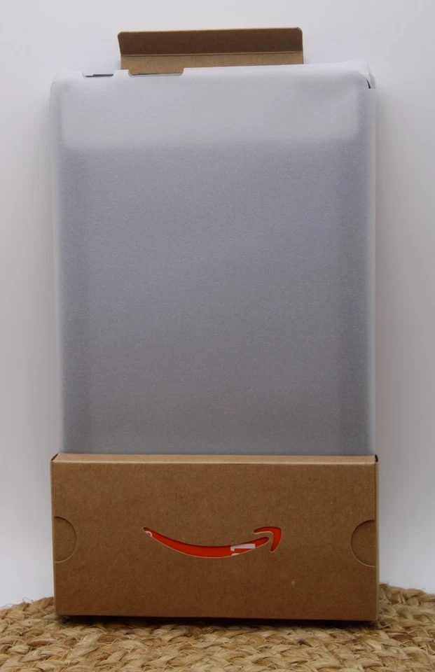 Amazon Fire HD 8 Tablet. 8" screen with 32GB and 3GB memory - Image 3 of 3