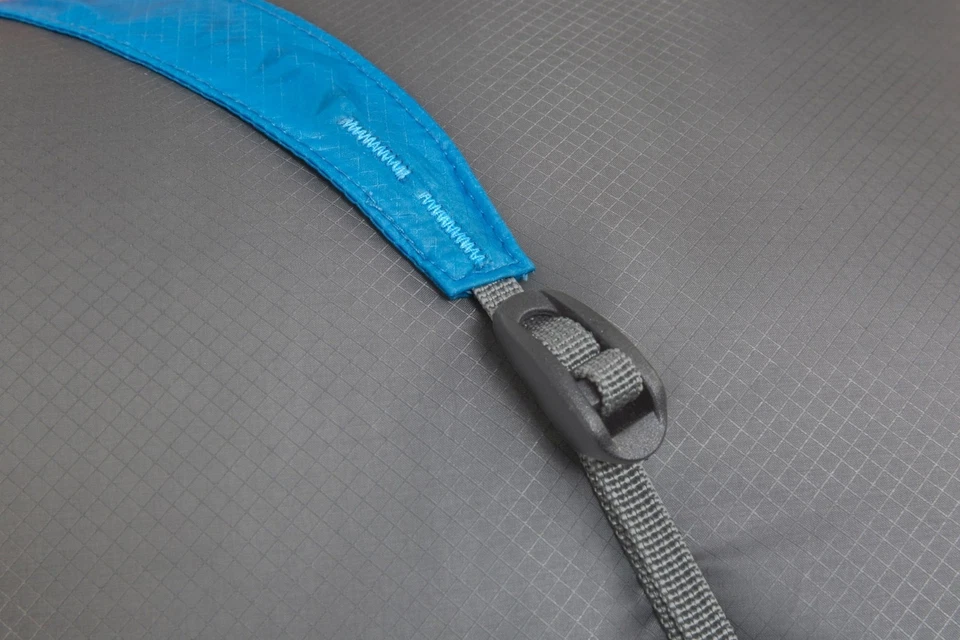 Sea to Summit Ultra-Sil Travel Day Pack Color: Atoll Blue - Image 4 of 4