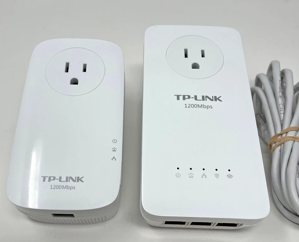 TP-Link Powerline WiFi Extender TL-WPA8630P KIT AV1200 Ethernet Adapter White - Image 3 of 4