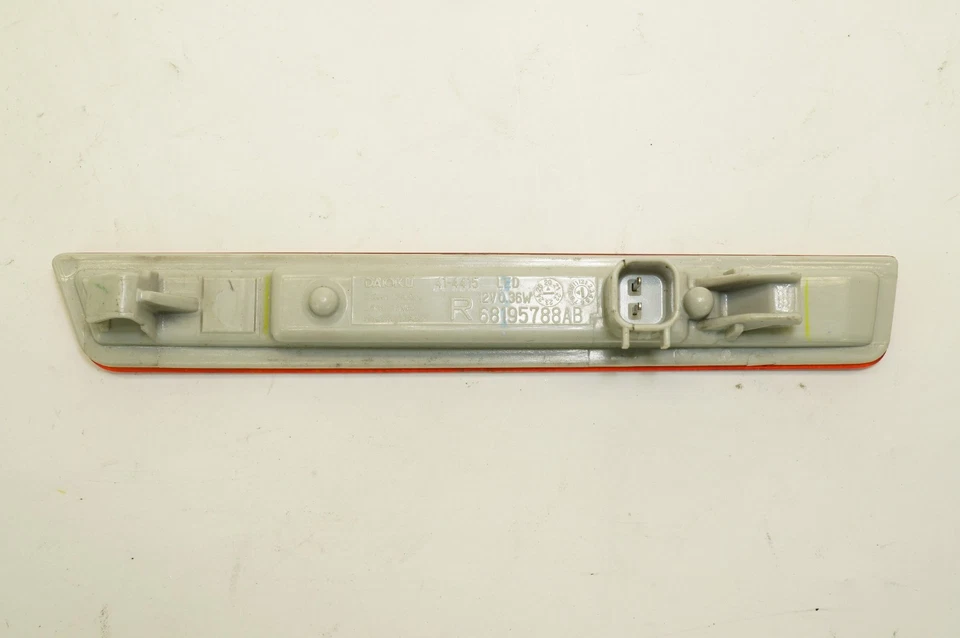 🔅2015-2023 Dodge Challenger OEM Side Marker Lamp, Right - Image 4 of 4