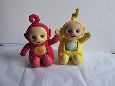 TOMY Teletubbies Laa-Laa & Po ぬいぐるみセット s-l400.jpg