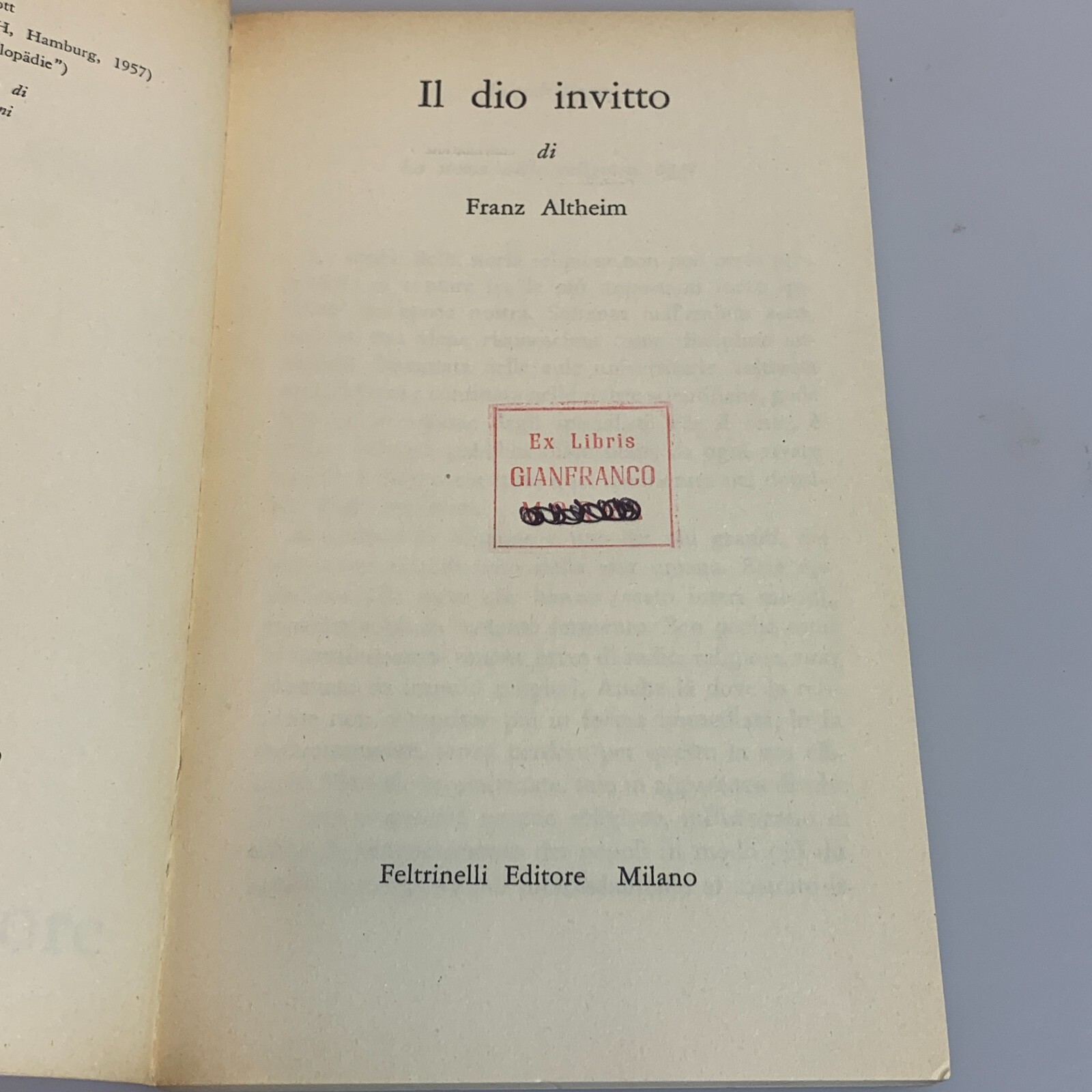 Il dio invitto cristianesimo e culti solari. Franz Altheim. Feltrinelli - immagine 3