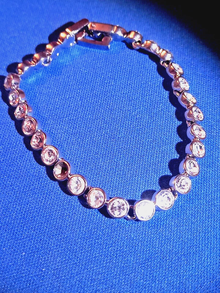 Swarovski Braccialetto Tennis, Swarovski . Costa 199 Euro, Leggi sotto. - Immagine 3 di 4