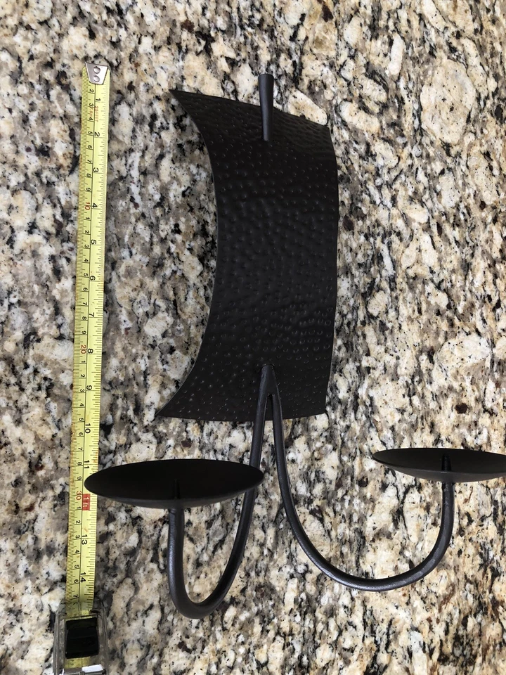 Candelabro decorativo de montaje en pared color negro tamaño 15" x 10" Foto 3 de 4