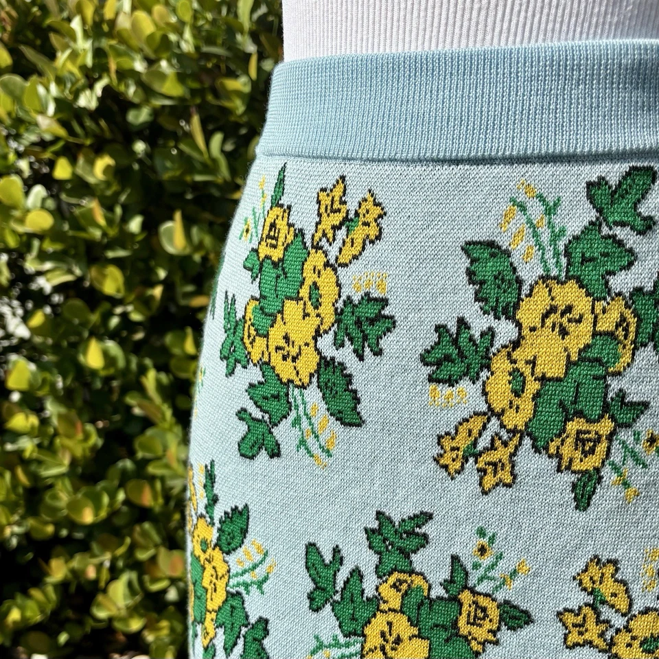 Minifalda de lana azul cielo Kenzo Paris talla M tejida flores amarillas FC62JU311CCP Foto 2 de 4