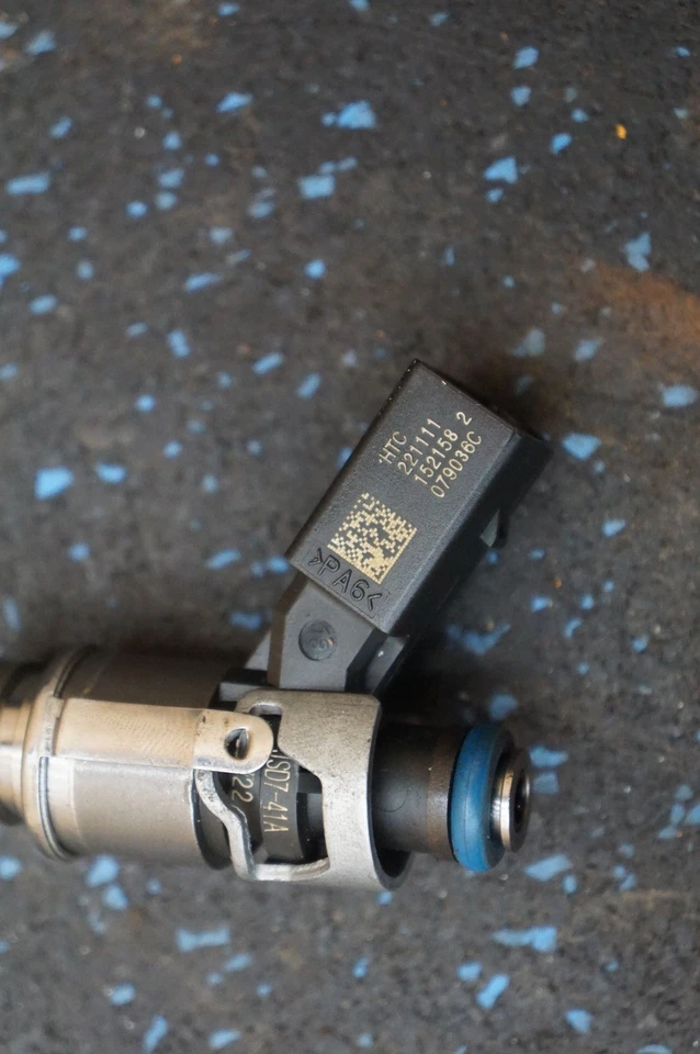 Inyector de combustible OEM 079906036 Lamborghini Gallardo LP650 LP550 Foto 4 de 4