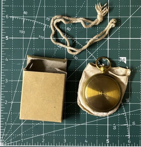 New ListingWW2 US Military Rare Waltham Pocket Compass Mint Condition With Box