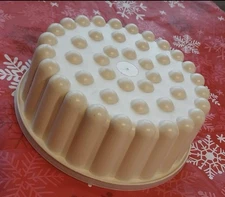 Vintage Valleybrook Farms Lemon Yellow Jello Mold w/ Lid | 48 oz. - 6 Cups