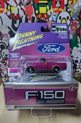 Johnny Lightning 1993 Ford F-150 XL, Iris Poly w/collector's Tin