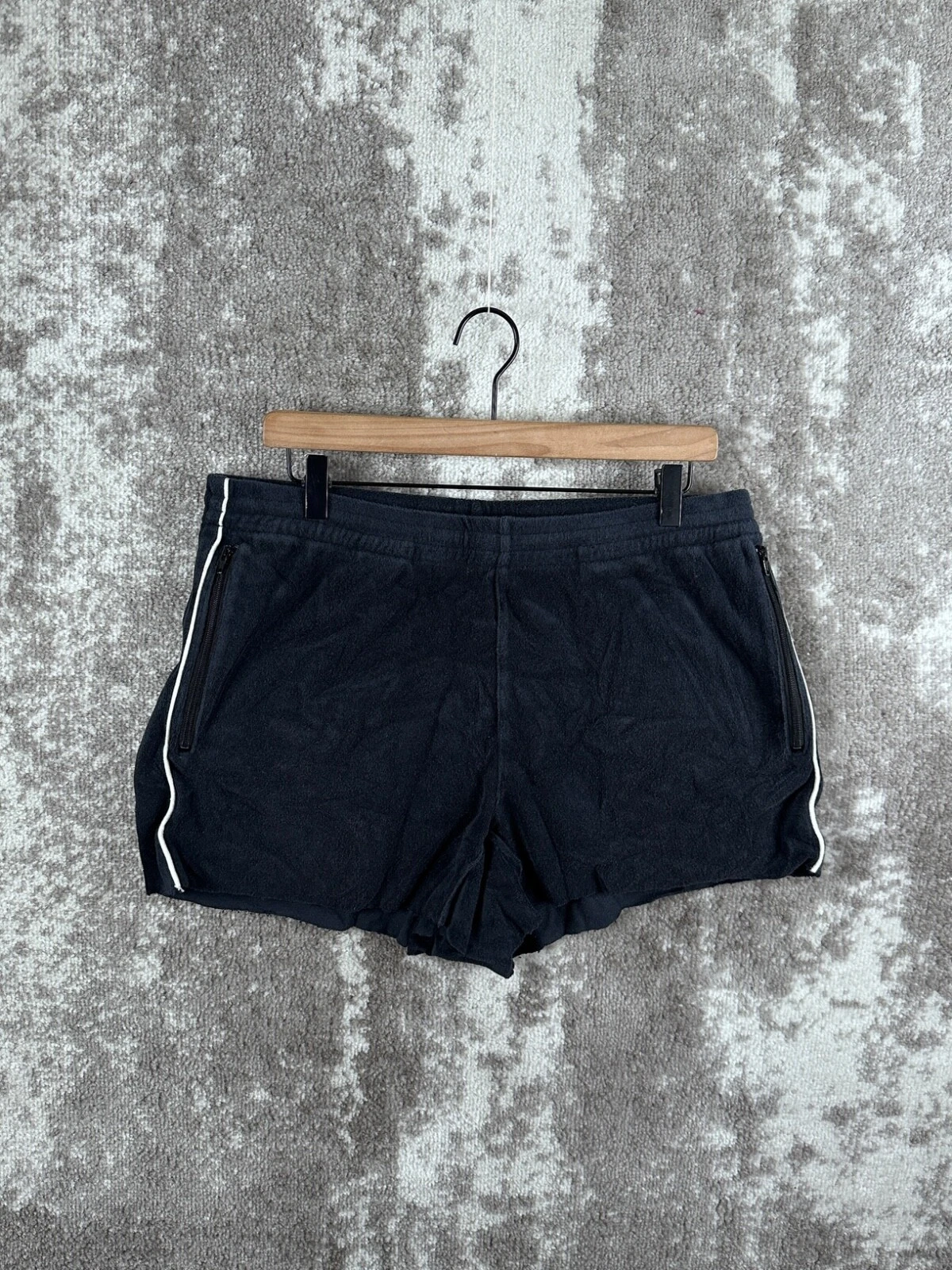 Short Supreme grande femme bleu marine éponge polaire poche fermeture éclair
