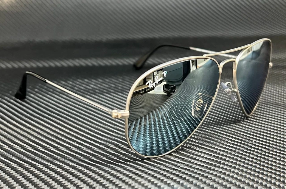 RAY BAN RB3025 019 W3 Silver Aviator 58 mm Unisex Polarized Sunglasses - Image 3 of 4