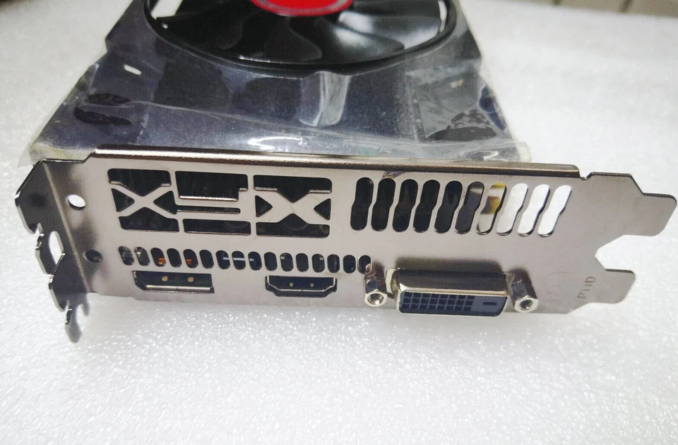 XFX AMD Radeon RX550 4GB GDDR5 PCI-E Graphics Video Card DP DVI HDMI - Image 3 of 4