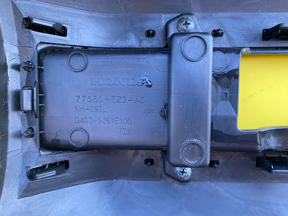 Cubierta de columna de dirección Acura TLX 2015-2020 cubierta inferior OEM 77360-TZ3-A0 Foto 3 de 4