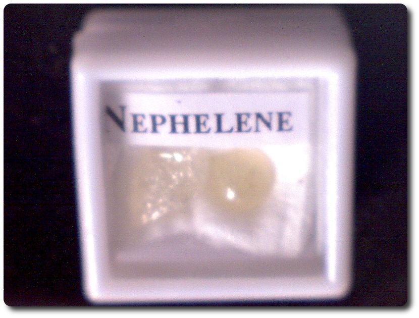 Cristal de néphéline jaune naturel de Birmanie, collection de minéraux de 15g