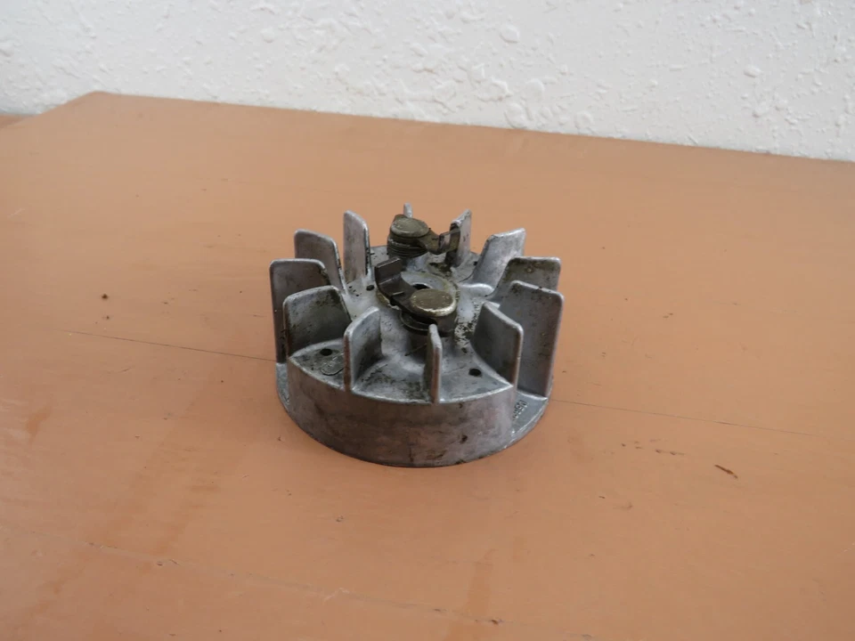 Motosierra Pulan Micro XXV volante OEM 10563 Foto 2 de 4