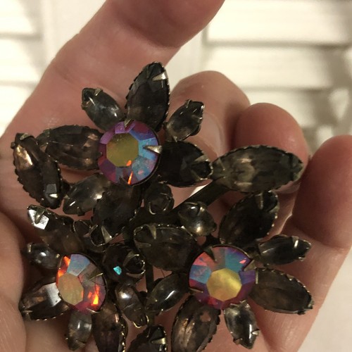 Vintage rhinestone brooch faceted flowers unknown maker beautiful smoky color - Picture 14 of 22