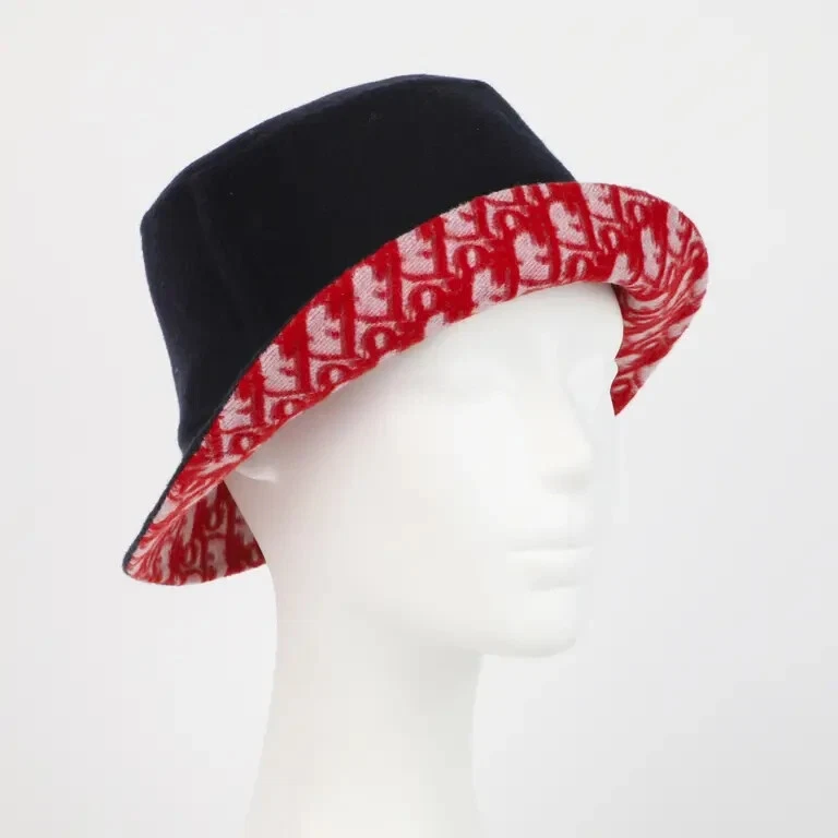 Dior   Chapeau seau en laine   Monogramme oblique réversible bleu marine/rouge blanc   56 / S