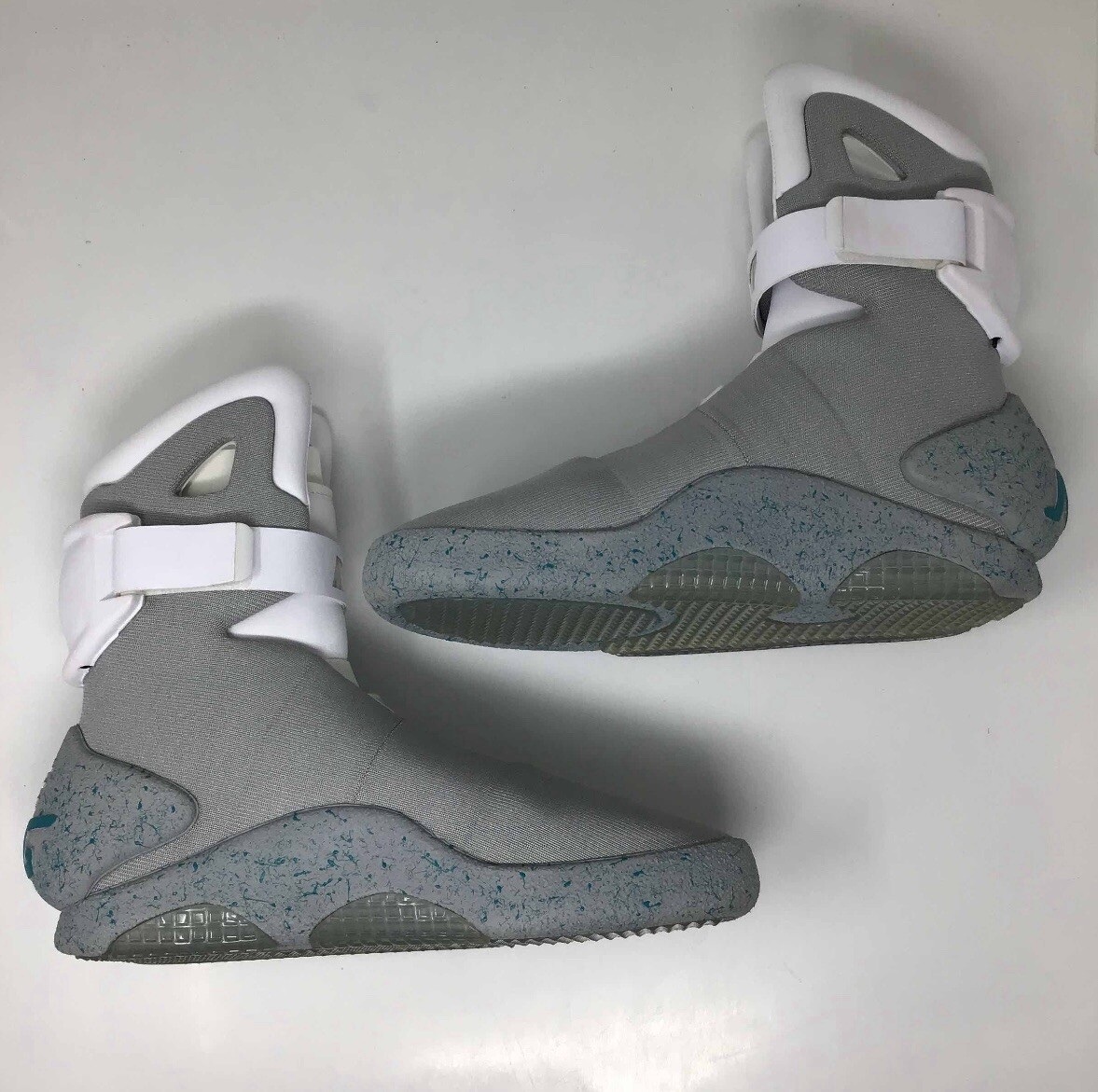 MANA♡ 　NIKE From the Archives: The Evolution of Nike Air Mag. Nike.com