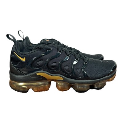 nike air vapormax plus triple black gold
