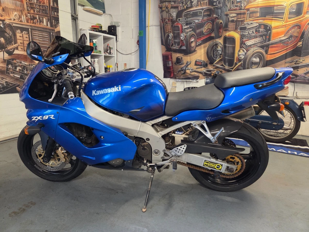 Kawasaki ZX 825 to 974 cc Capacity Motorcycles & Scooters for sale