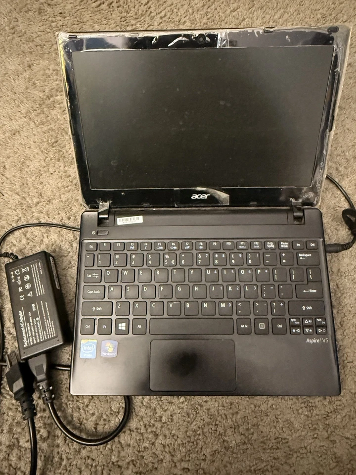 Acer Aspire 5251 AMD V120 2.2 Ghz 6GB RAM 500GB HDD Sin Cargador/Sistema operativo Foto 2 de 3