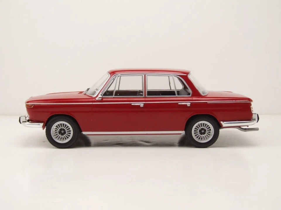 BMW 2000 Tipo 121 1966 Rosso Scuro Modellino Auto 1:18 MCG - Immagine 3 di 4