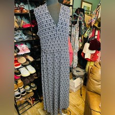 Vince Camuto Navy and White Patterned V-neck Maxi Dress Size XL