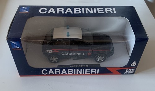 Modellino Auto Scala 1:32 Fiati Stilo Carabinieri New Ray Modellismo Statico - Foto 1 di 4
