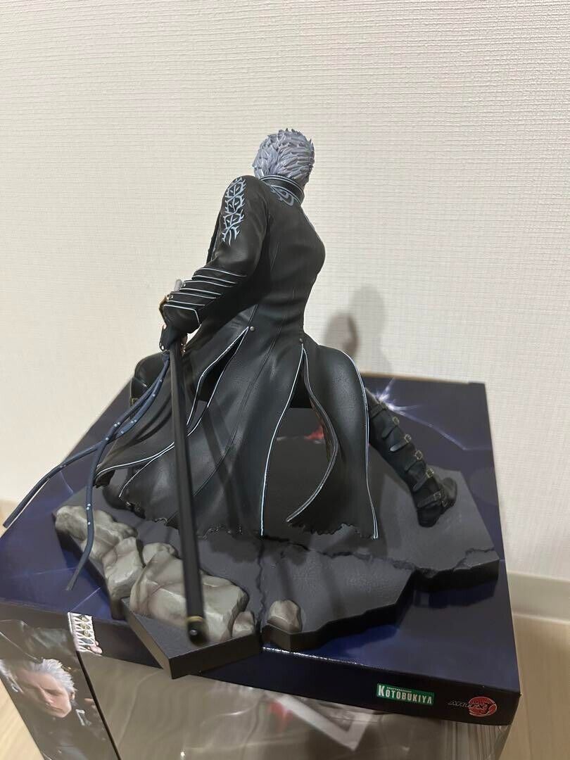 Devil May Cry 5 Vergil 1/8 Scale Figure KOTOBUKIYA ARTFX J Devil May Cry 5 Vergil 1/8 Scale Figure KOTOBUKIYA ARTFX J