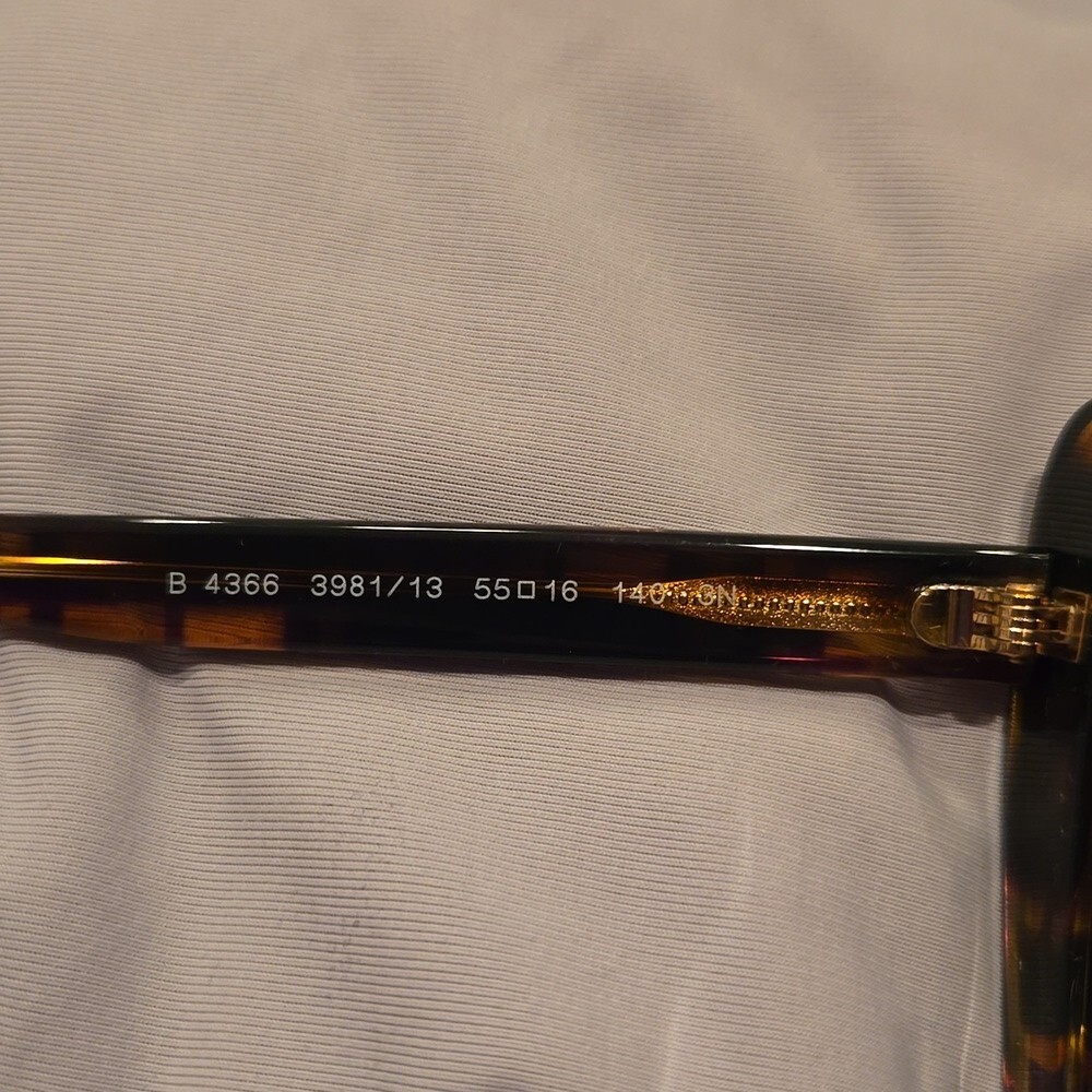 Burberry Checkered Brown Cat Eye Sunglasses brand new in box 