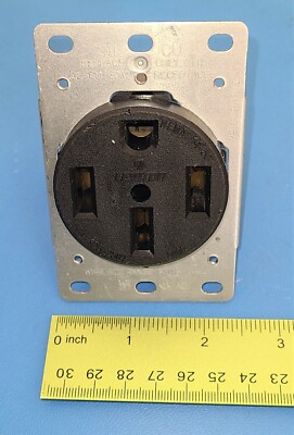 Leviton 279 50 Amp 125/250 Volt NEMA 14-50R 3P 4W Flush Mounting Receptacle (1)