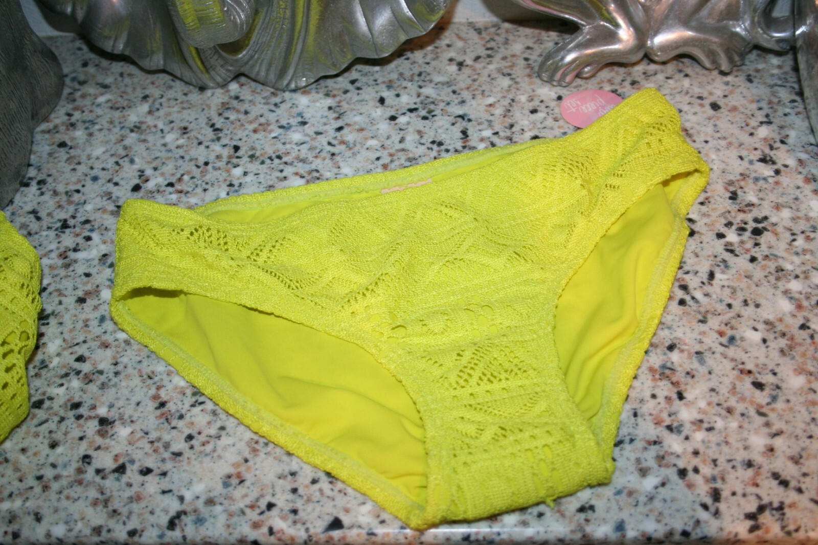 Picture 3 of 4