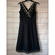 Ann Taylor Black and Gold Embroidery Dress Midi Sleeveless V Neck Size 2