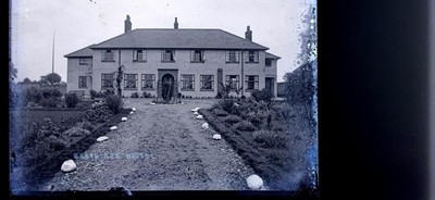 GLASNEGATIV PATH & HOUSE BESTHORPE HOSTEL NORFOLK um 1915 4,5'' x 6,5